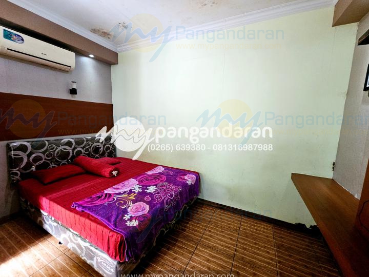    Tampilan kamar tidur standar AC Pan Hotel Pangandaran